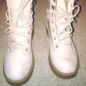 Combat looking boots beige in color